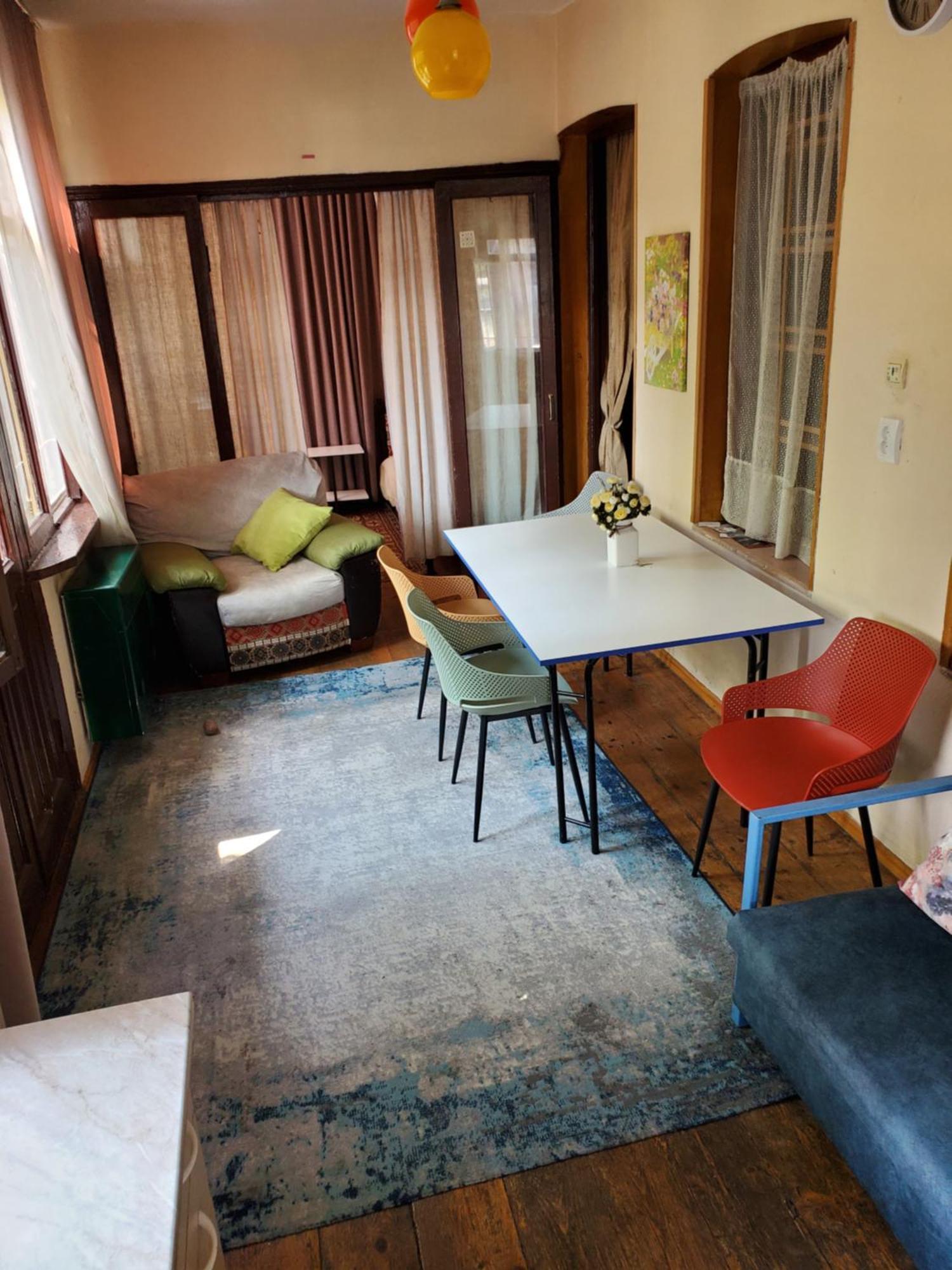 Apartamento Уиут Ниниа Сад Tiflis Exterior foto